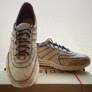 BED|STU Women's Sneakers in Brown and Cream